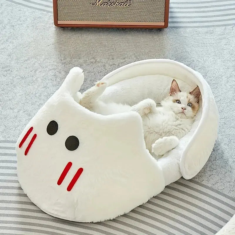 PatiYuvasi™ – Terlik Peluş Kedi Yatağı 🤍🐱 patiyuvasi