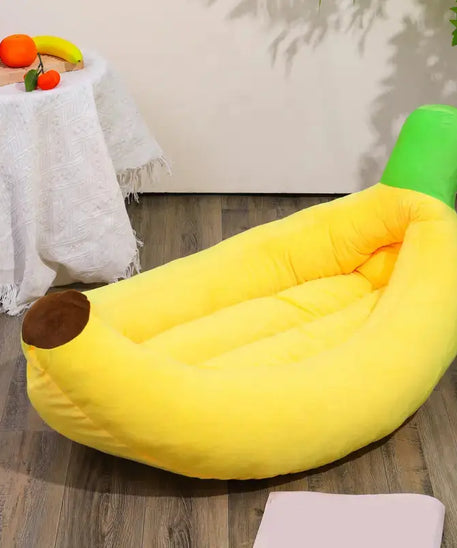 PatiYuvasi™ – Muz Şeklinde Kedi Yatağı 🍌 patiyuvasi